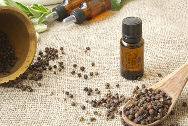 Benefits-O-Black-Pepper-Essential-Oil